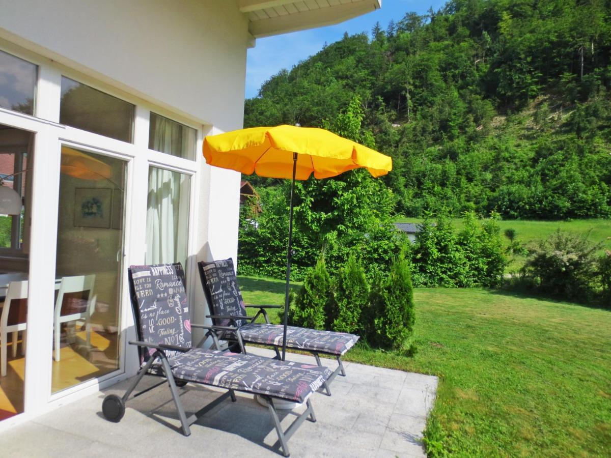 Flores, Ferienhaus Oder Doppelzimmer, Im Gruenen, 5 Gehminuten Ins Zentrum, Parkplatz, Zero Emissions Bad Ischl Kültér fotó